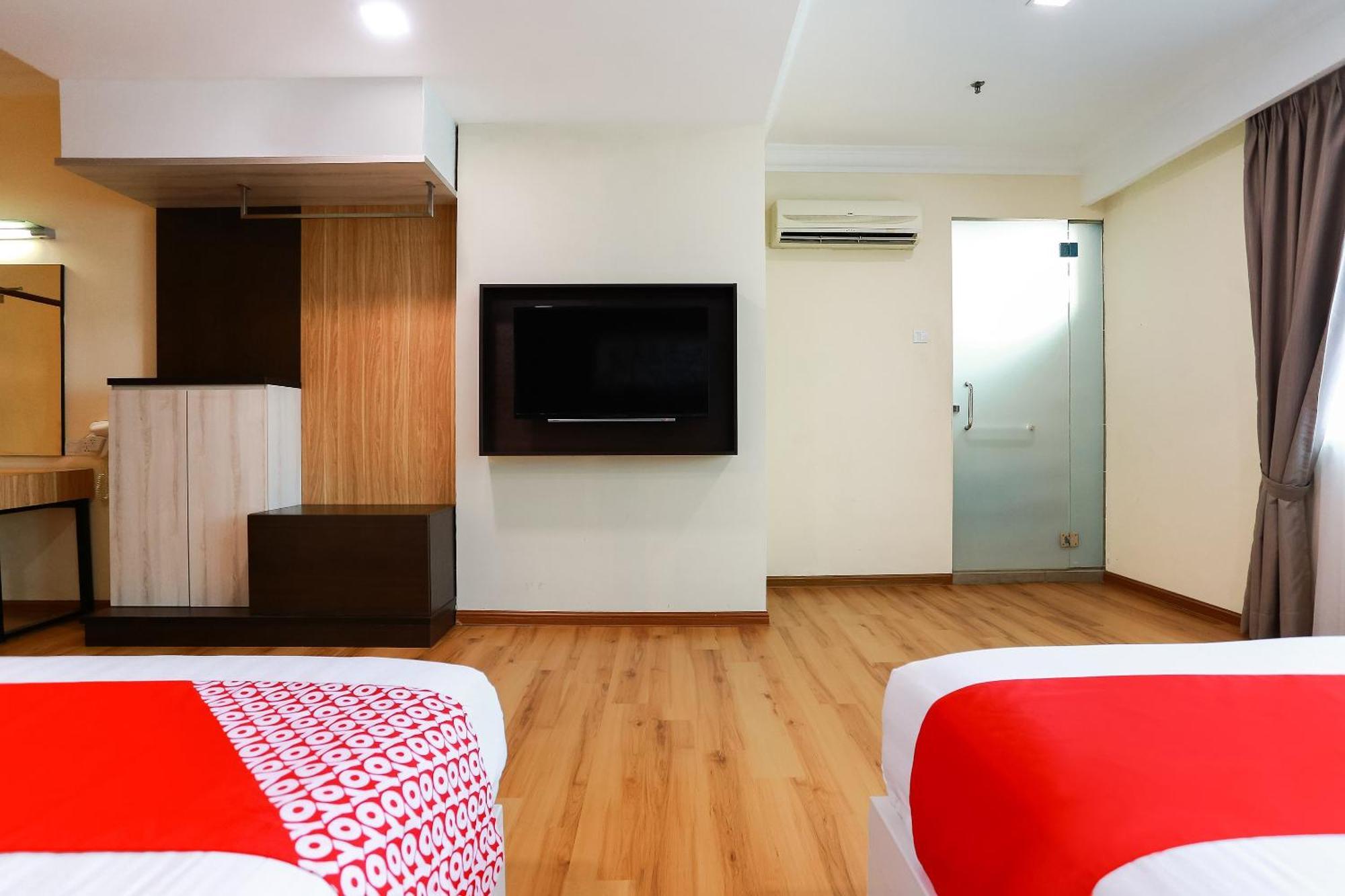 Collection O Hotel Super Cowboy Malacca Exterior foto
